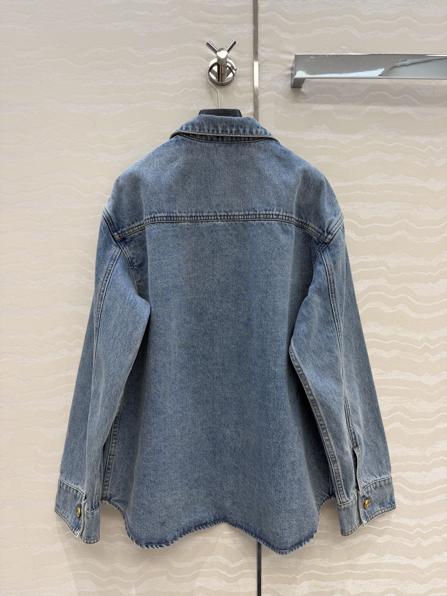 原单品质❤️coco女孩26p春夏新品，翻领衬衫外套！白富美必入叠搭神器！工装双口袋大衬衫，复古酵素洗水