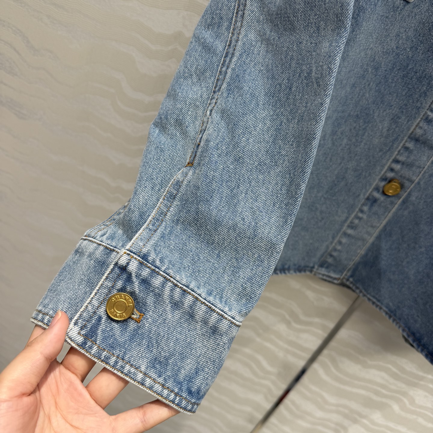 原单品质❤️coco女孩26p春夏新品，翻领衬衫外套！白富美必入叠搭神器！工装双口袋大衬衫，复古酵素洗水