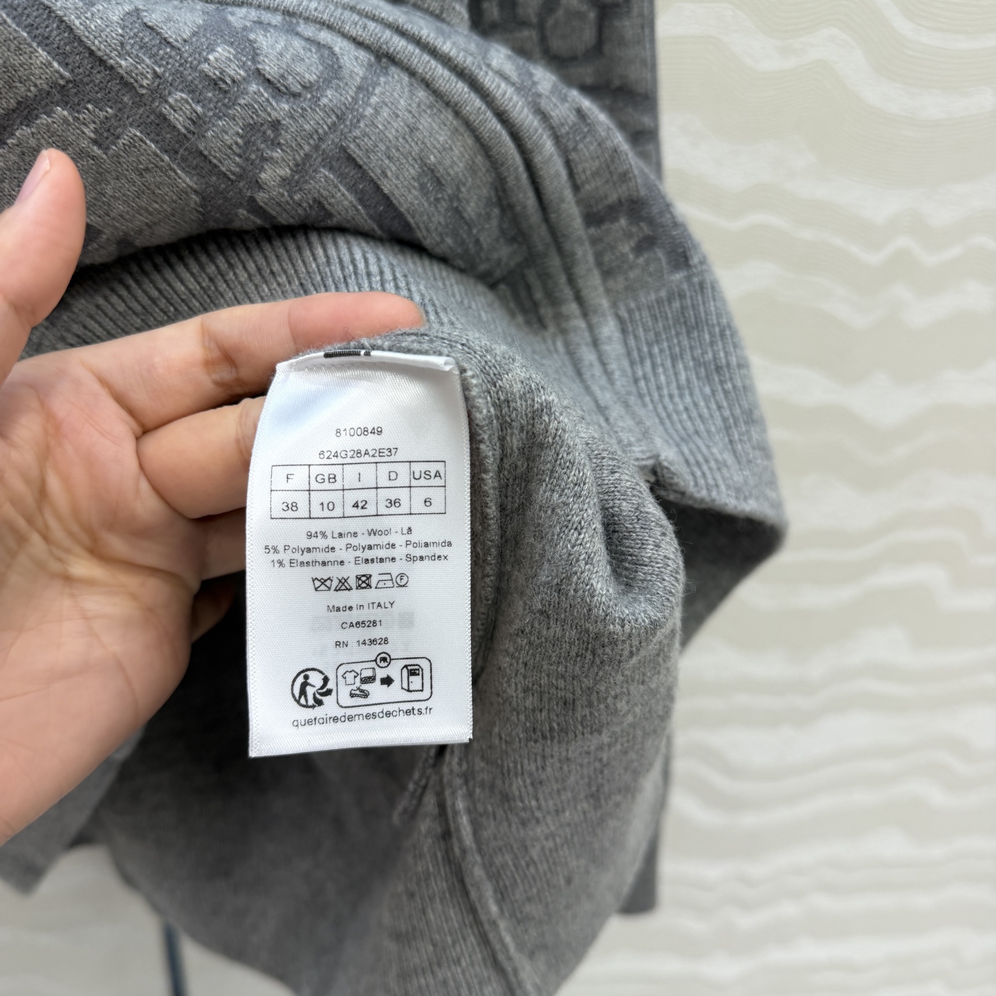 高端原单品质，MissD针织🧶连帽外套！立体双织logo工艺原版定制进口纱线！减龄气质经典版型百搭不挑人
