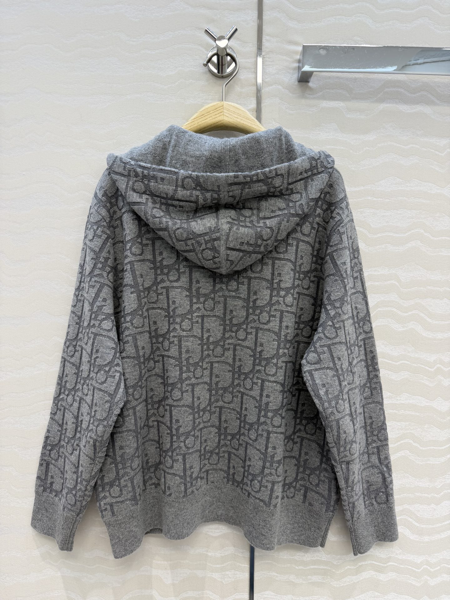 高端原单品质，MissD针织🧶连帽外套！立体双织logo工艺原版定制进口纱线！减龄气质经典版型百搭不挑人