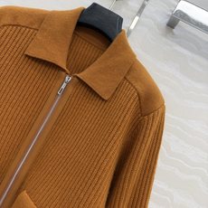 高端原单品质❤️H高智感穿搭!26秋冬新品,经典翻领夹克羊绒外套!品质控必入🌚重磅850克羊绒纱线,领肩 高端原单品质❤️H高智感穿搭!26秋冬新品,经典翻领夹克羊绒外套!品质控必入🌚重磅850克羊绒纱线,领肩