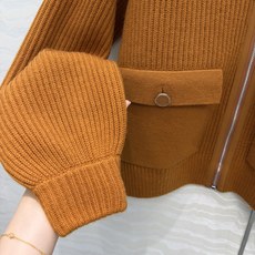 高端原单品质❤️H高智感穿搭!26秋冬新品,经典翻领夹克羊绒外套!品质控必入🌚重磅850克羊绒纱线,领肩 高端原单品质❤️H高智感穿搭!26秋冬新品,经典翻领夹克羊绒外套!品质控必入🌚重磅850克羊绒纱线,领肩