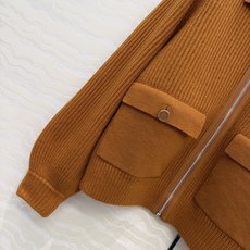 高端原单品质❤️H高智感穿搭!26秋冬新品,经典翻领夹克羊绒外套!品质控必入🌚重磅850克羊绒纱线,领肩 高端原单品质❤️H高智感穿搭!26秋冬新品,经典翻领夹克羊绒外套!品质控必入🌚重磅850克羊绒纱线,领肩