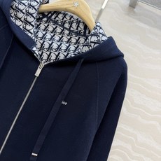 高端原单品质❤️Miss秋冬新品!高级老花logo拉链羊绒外套!😊双织字母提花织工艺,定制五金配件刺绣字 高端原单品质❤️Miss秋冬新品!高级老花logo拉链羊绒外套!😊双织字母提花织工艺,定制五金配件刺绣字