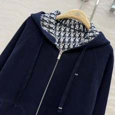 高端原单品质❤️Miss秋冬新品!高级老花logo拉链羊绒外套!😊双织字母提花织工艺,定制五金配件刺绣字 高端原单品质❤️Miss秋冬新品!高级老花logo拉链羊绒外套!😊双织字母提花织工艺,定制五金配件刺绣字