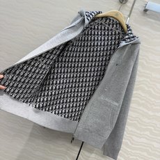 高端原单品质❤️Miss秋冬新品!高级老花logo拉链羊绒外套!😊双织字母提花织工艺,定制五金配件刺绣字 高端原单品质❤️Miss秋冬新品!高级老花logo拉链羊绒外套!😊双织字母提花织工艺,定制五金配件刺绣字