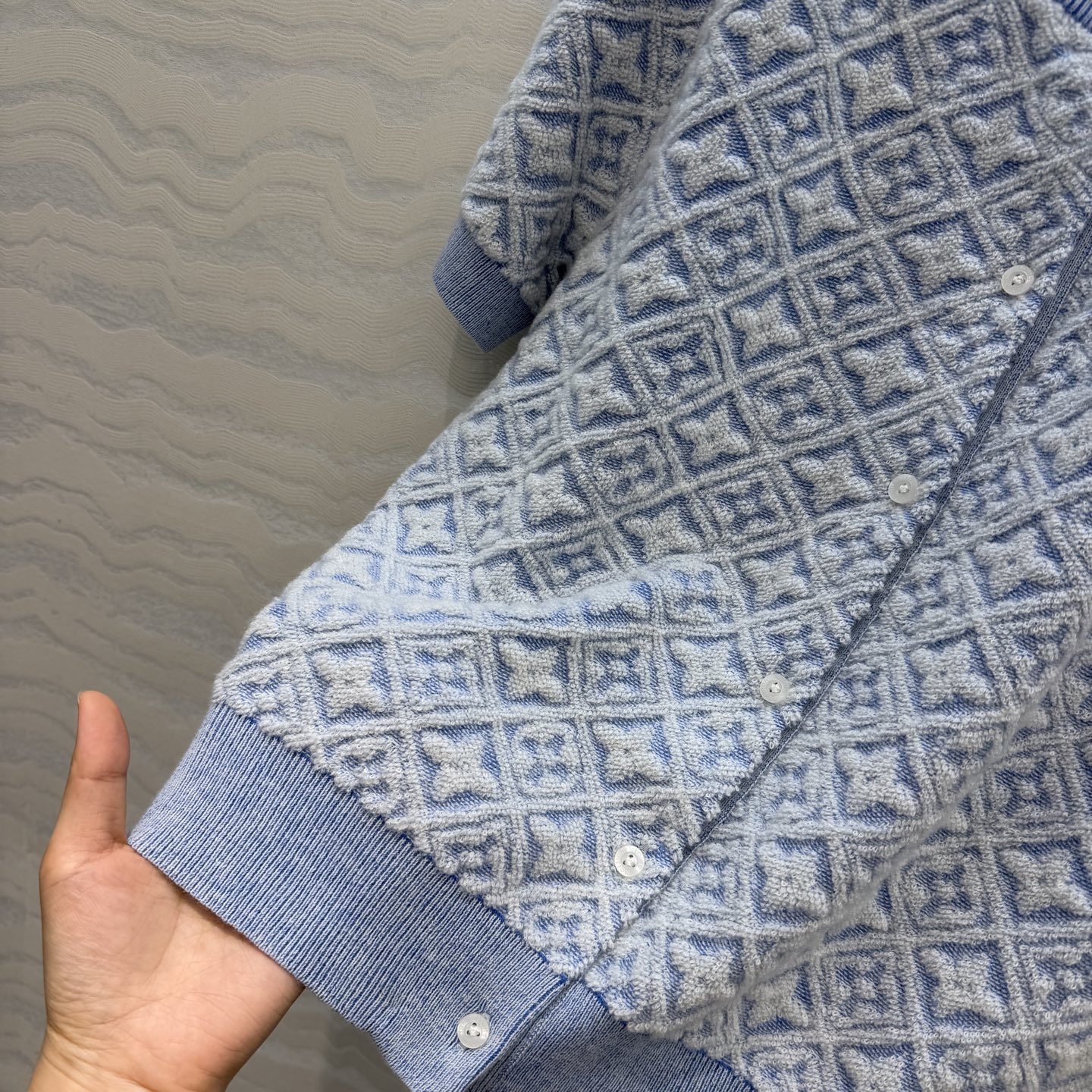 高端原单品质💕神仙颜值Resort度假系列限定新品！MONOGRAM提花羊毛短袖开衫！撞色包边设计经典版
