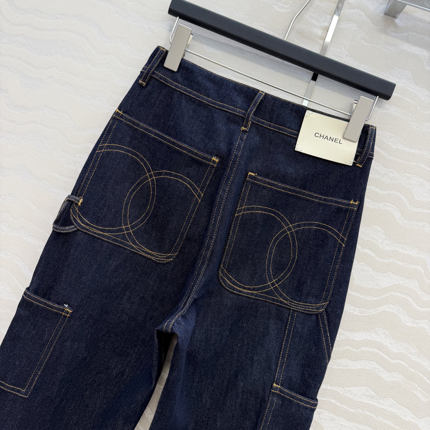 原单品质❤️coco女孩26b新品，神裤再现工装风口袋牛仔裤！白富美必入叠搭神器！定制重工立体双C工装口袋，复古酵素洗水