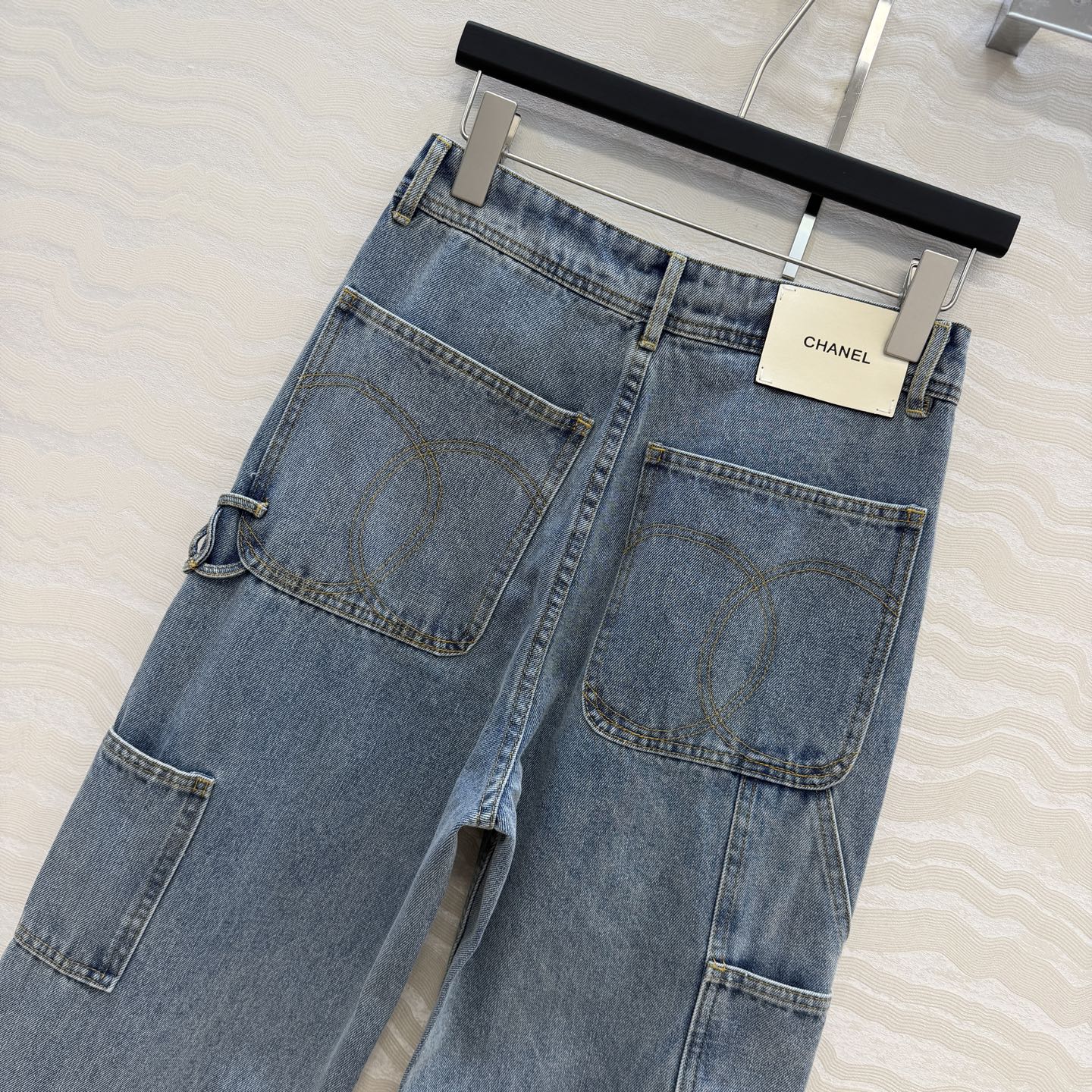 原单品质❤️coco女孩26b新品，神裤再现工装风口袋牛仔裤！白富美必入叠搭神器！定制重工立体双C工装口袋，复古酵素洗水