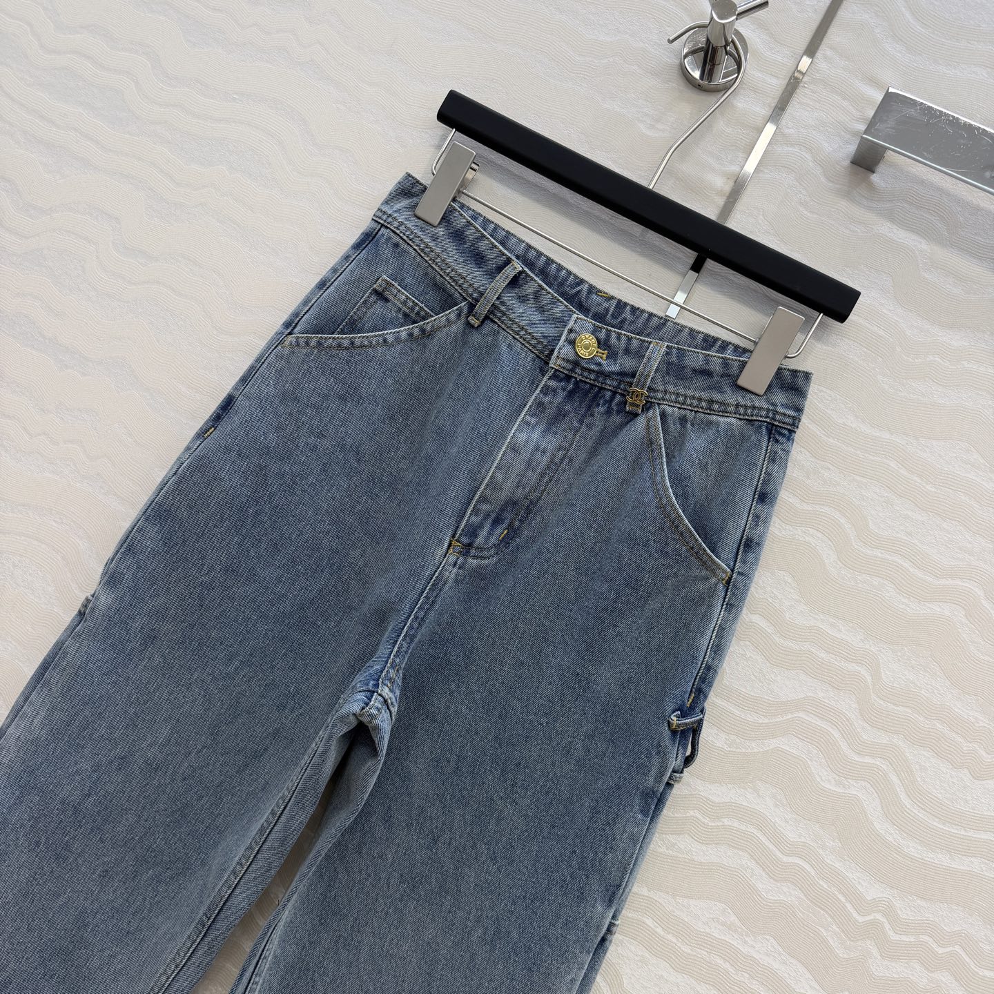 原单品质❤️coco女孩26b新品，神裤再现工装风口袋牛仔裤！白富美必入叠搭神器！定制重工立体双C工装口袋，复古酵素洗水