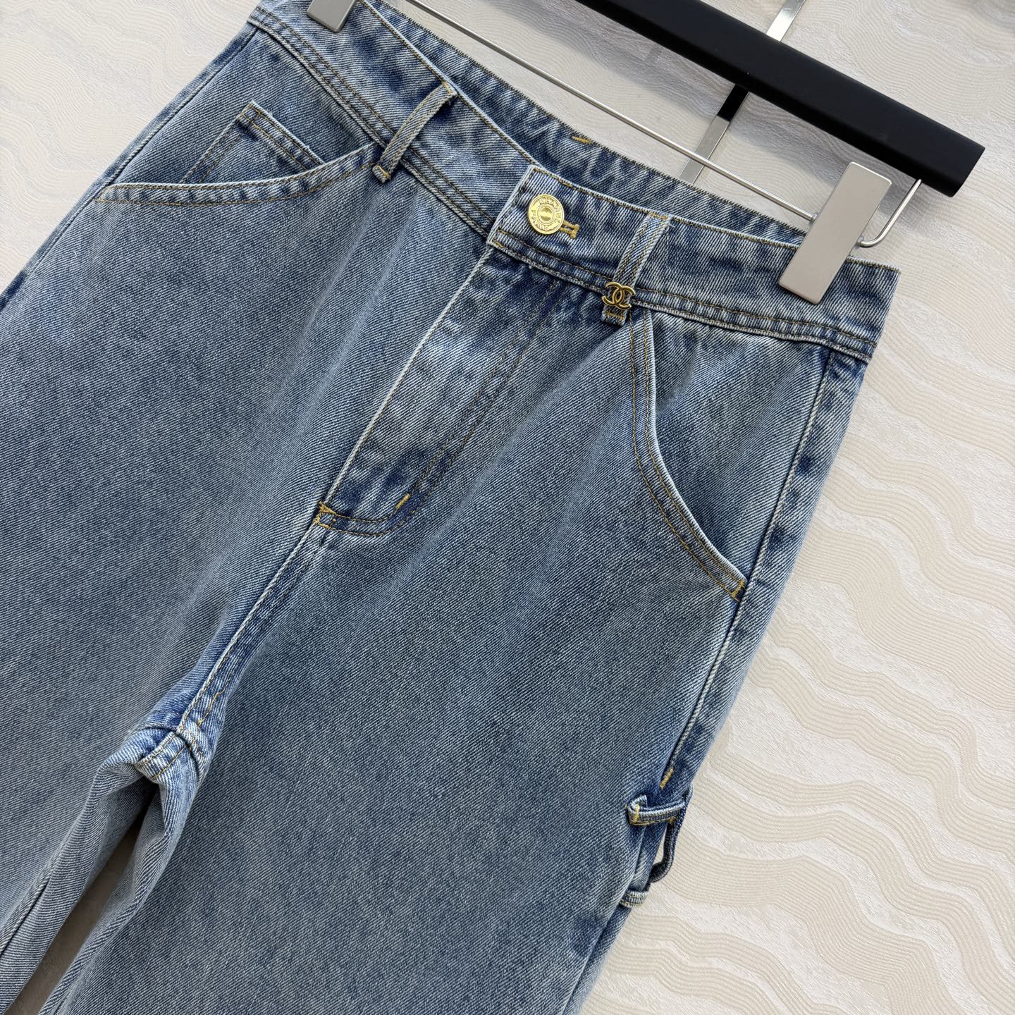 原单品质❤️coco女孩26b新品，神裤再现工装风口袋牛仔裤！白富美必入叠搭神器！定制重工立体双C工装口袋，复古酵素洗水