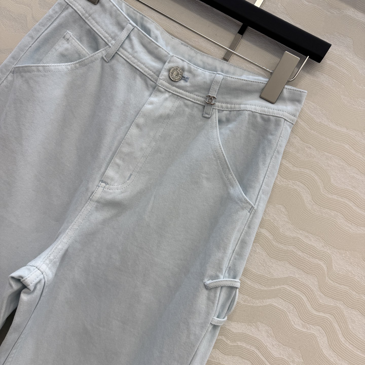 原单品质❤️coco女孩26b新品，神裤再现工装风口袋牛仔裤！白富美必入叠搭神器！定制重工立体双C工装口袋，复古酵素洗水