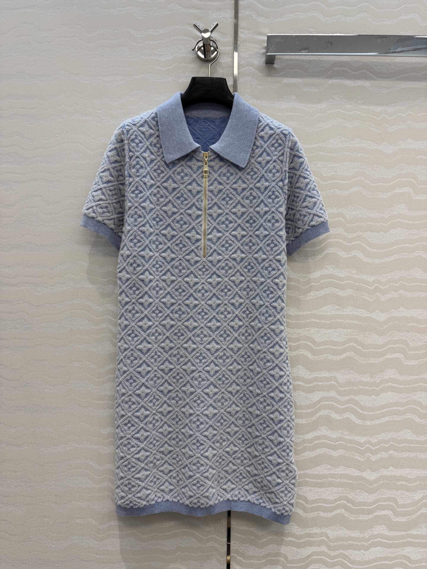 高端原单品质💕神仙颜值Resort度假系列限定新品！MONOGRAM提花羊毛短袖连衣裙！气质小翻领半拉链设计经典版型不挑
