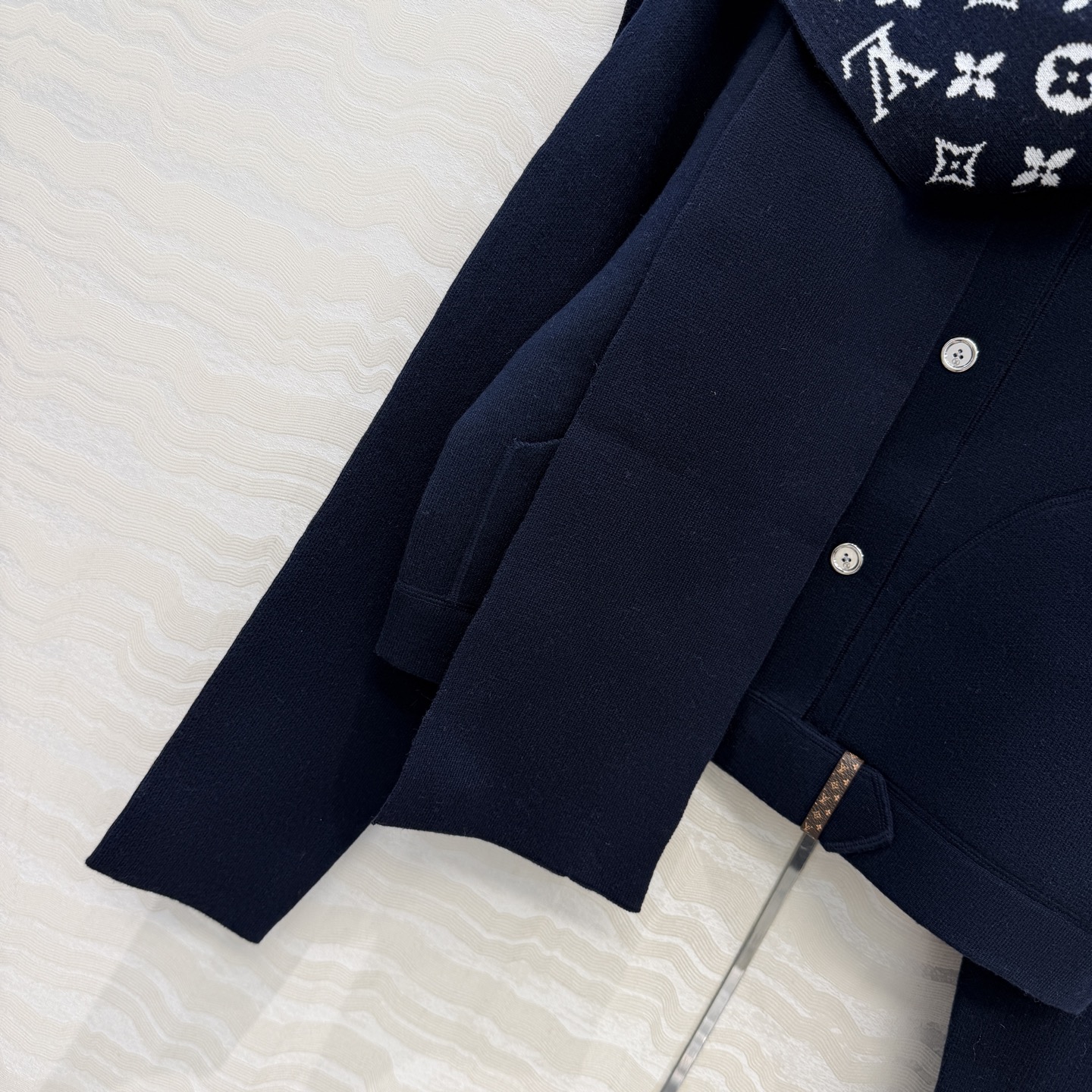 高端原单品质❤️爆单推荐❤️ 秋冬新品！MONOGRAM嵌织双色图案小外套，配送围巾设计减龄少女风穿搭定制五金配件，经典