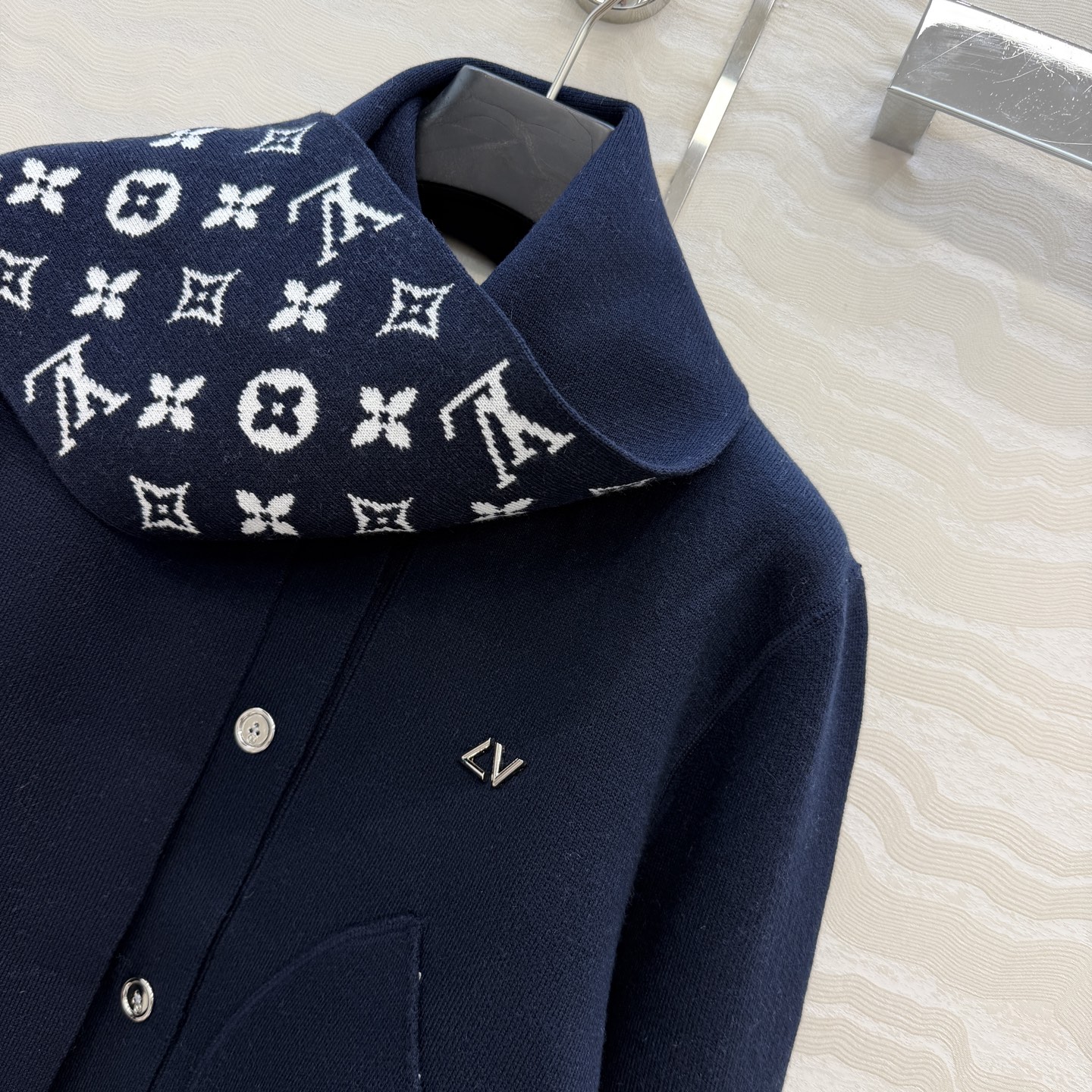 高端原单品质❤️爆单推荐❤️ 秋冬新品！MONOGRAM嵌织双色图案小外套，配送围巾设计减龄少女风穿搭定制五金配件，经典