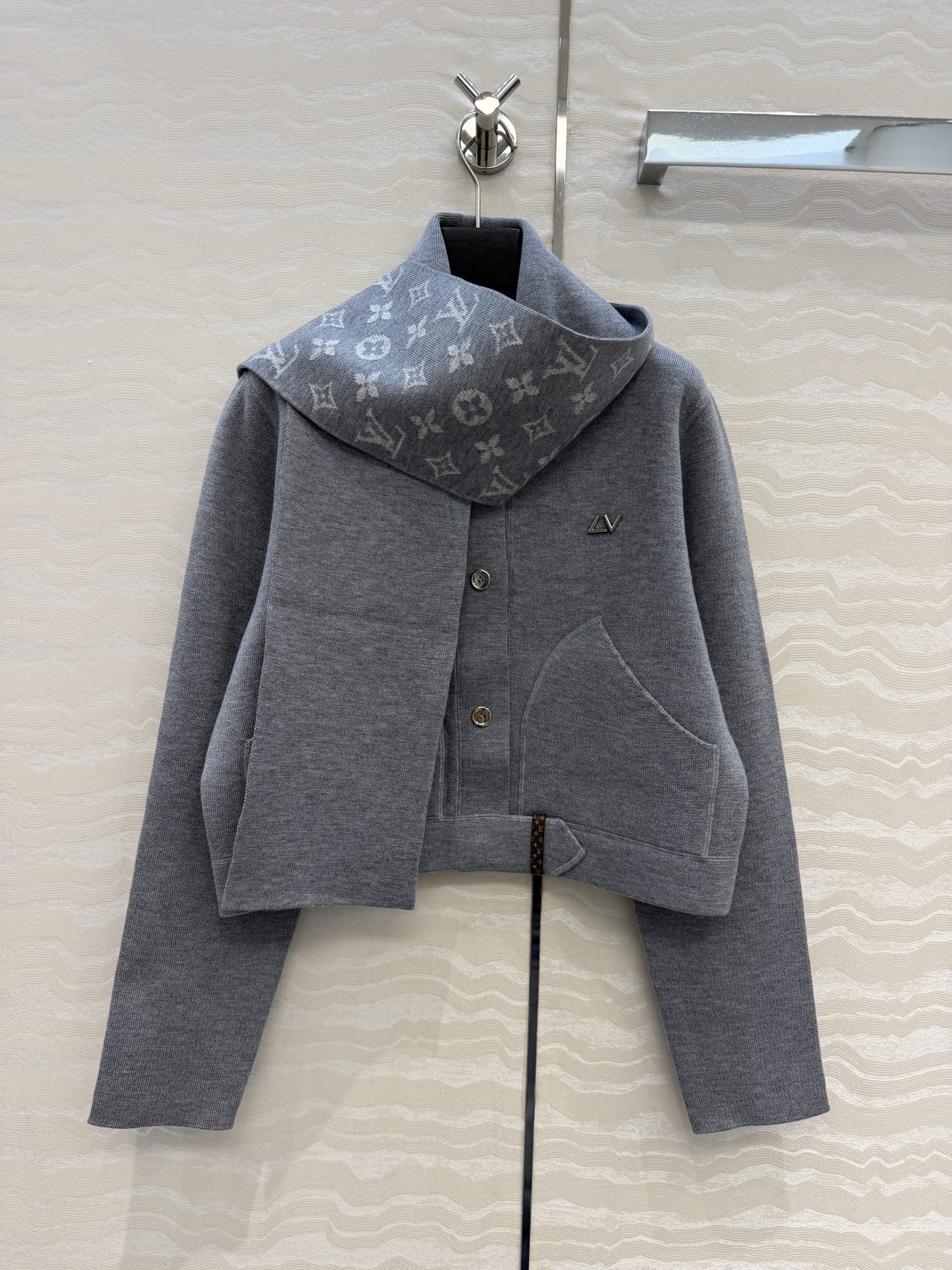 高端原单品质❤️爆单推荐❤️ 秋冬新品！MONOGRAM嵌织双色图案小外套，配送围巾设计减龄少女风穿搭定制五金配件，经典