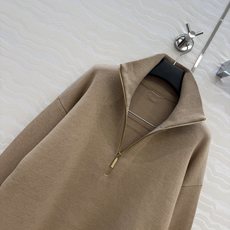 高端原单品质❤️26c早春新品,Coco美式学院风半拉链立领毛衣。jennie同款,瑞士机双织工艺定制进口羊毛蚕丝纱线。 高端原单品质❤️26c早春新品,Coco美式学院风半拉链立领毛衣。jennie同款,瑞士机双织工艺定制进口羊毛蚕丝纱线。