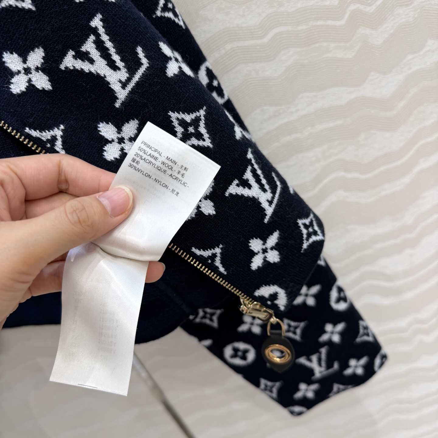 高端原单品质❤️爆单推荐❤️ 秋冬新品！MONOGRAM嵌织双面图案小外套，格纹配色减龄少女风穿搭。定制五金配件，经典连