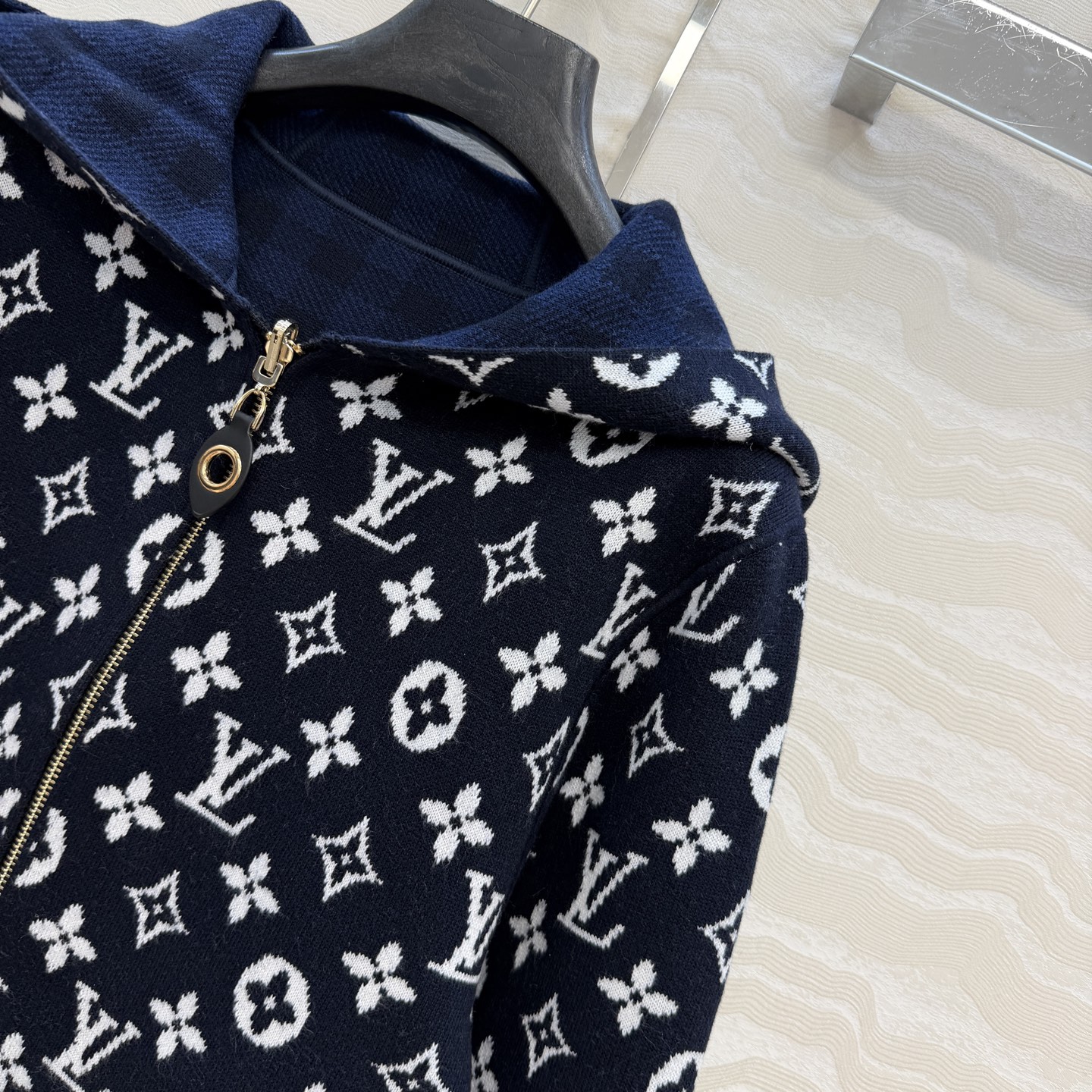 高端原单品质❤️爆单推荐❤️ 秋冬新品！MONOGRAM嵌织双面图案小外套，格纹配色减龄少女风穿搭。定制五金配件，经典连