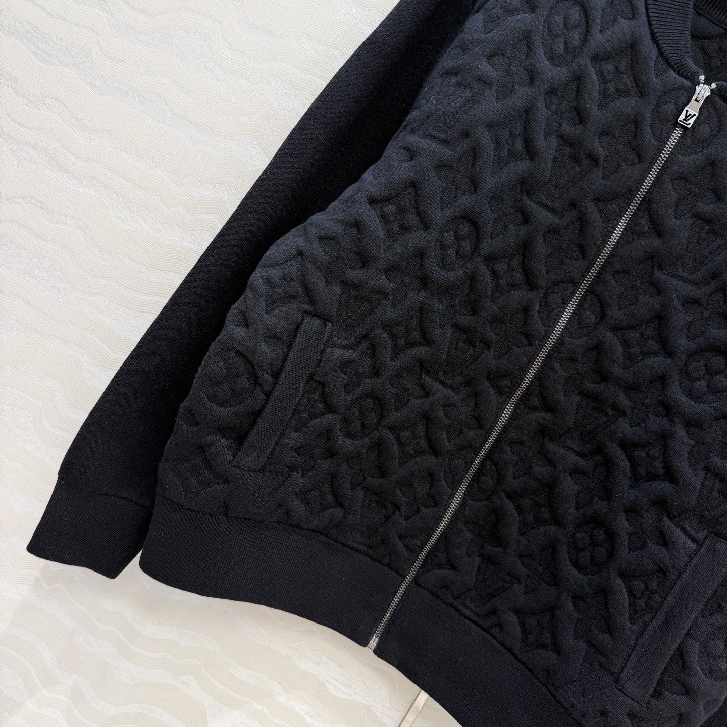 高端原单品质💕lou秋冬限定新品！高级MONOGRAM立体提花棒球夹克外套！男女同款宽松版型不挑人！可甜可盐气质少女！进