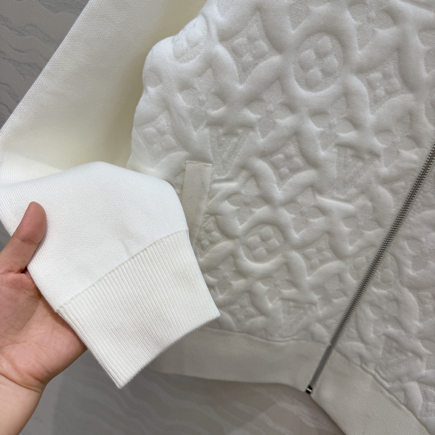 高端原单品质💕lou秋冬限定新品！高级MONOGRAM立体提花棒球夹克外套！男女同款宽松版型不挑人！可甜可盐气质少女！进