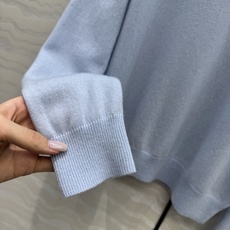 原单品质❤️Lp高智感老钱风穿搭!秋冬新品高级素色Sergio羊绒polo领短袖上衣!16针工艺温柔极致优雅的调调,简约 原单品质❤️Lp高智感老钱风穿搭!秋冬新品高级素色Sergio羊绒polo领短袖上衣!16针工艺温柔极致优雅的调调,简约