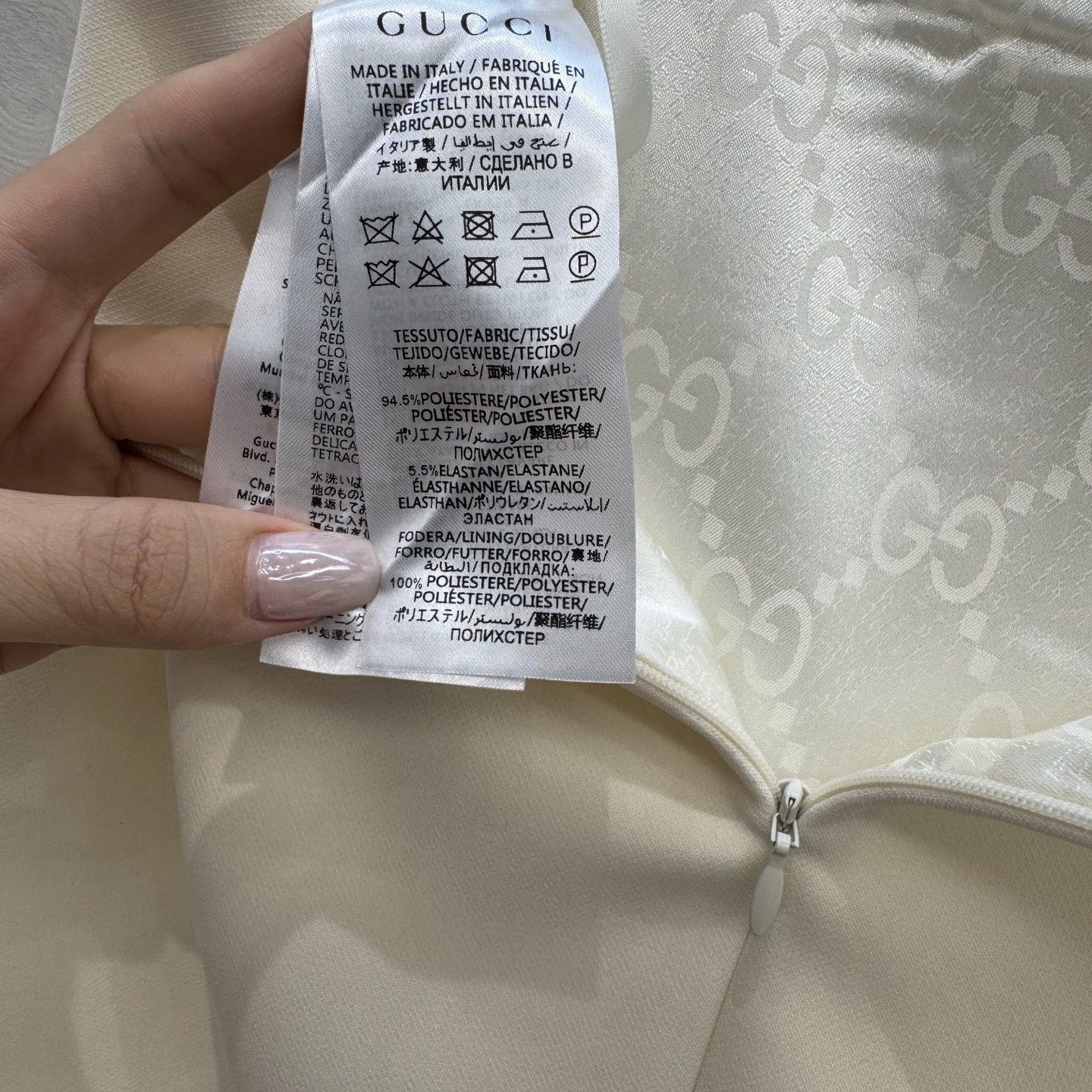 爆单推荐，GG金属扣短半裙！❤️复古摩登气质高街时髦！妈生大长腿经典版型不挑人百搭少女减龄气质！手工扣眼金属扣装饰。定制