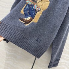 独家首发,原单品质❤️高定紫标RL浓郁美式风,穿毛呢夹克🧥小熊毛衣!品质控必入。绝美细致到小熊大衣的立体翻领!认准我家进 独家首发,原单品质❤️高定紫标RL浓郁美式风,穿毛呢夹克🧥小熊毛衣!品质控必入。绝美细致到小熊大衣的立体翻领!认准我家进
