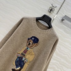 独家首发,原单品质❤️高定紫标RL浓郁美式风,穿毛呢夹克🧥小熊毛衣!品质控必入。绝美细致到小熊大衣的立体翻领!认准我家进 独家首发,原单品质❤️高定紫标RL浓郁美式风,穿毛呢夹克🧥小熊毛衣!品质控必入。绝美细致到小熊大衣的立体翻领!认准我家进