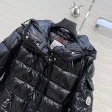 羽绒服主推款❤️原单品质Mo秋冬必入Barante小蛮腰腰亮面羽绒服!编织带包边工艺,原版定制亮面记忆丝质感柔软细腻超赞 羽绒服主推款❤️原单品质Mo秋冬必入Barante小蛮腰腰亮面羽绒服!编织带包边工艺,原版定制亮面记忆丝质感柔软细腻超赞