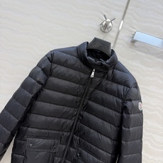 羽绒服主推款❤️原单品质Mo秋冬必入经典lans轻羽绒小外套!原版定制记忆丝质感柔软细腻超赞!秋冬叠搭神器!保暖又显瘦的 羽绒服主推款❤️原单品质Mo秋冬必入经典lans轻羽绒小外套!原版定制记忆丝质感柔软细腻超赞!秋冬叠搭神器!保暖又显瘦的