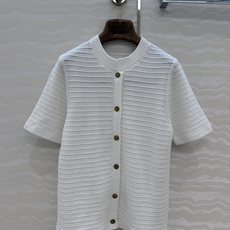 高端原单品质❤️Lp高智感老钱风穿搭!新品高级素色针织短袖开衫,气质高级单品!缕空工艺温柔极致优雅的调调。进口纯棉纱线质 高端原单品质❤️Lp高智感老钱风穿搭!新品高级素色针织短袖开衫,气质高级单品!缕空工艺温柔极致优雅的调调。进口纯棉纱线质