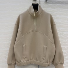 原单品质❤️Coco女孩26B秋冬系列度假新品卫衣套装。立体半开拉链卫衣搭配长半裙,重工撞色手工穿皮条金属链条工艺,经典 原单品质❤️Coco女孩26B秋冬系列度假新品卫衣套装。立体半开拉链卫衣搭配长半裙,重工撞色手工穿皮条金属链条工艺,经典