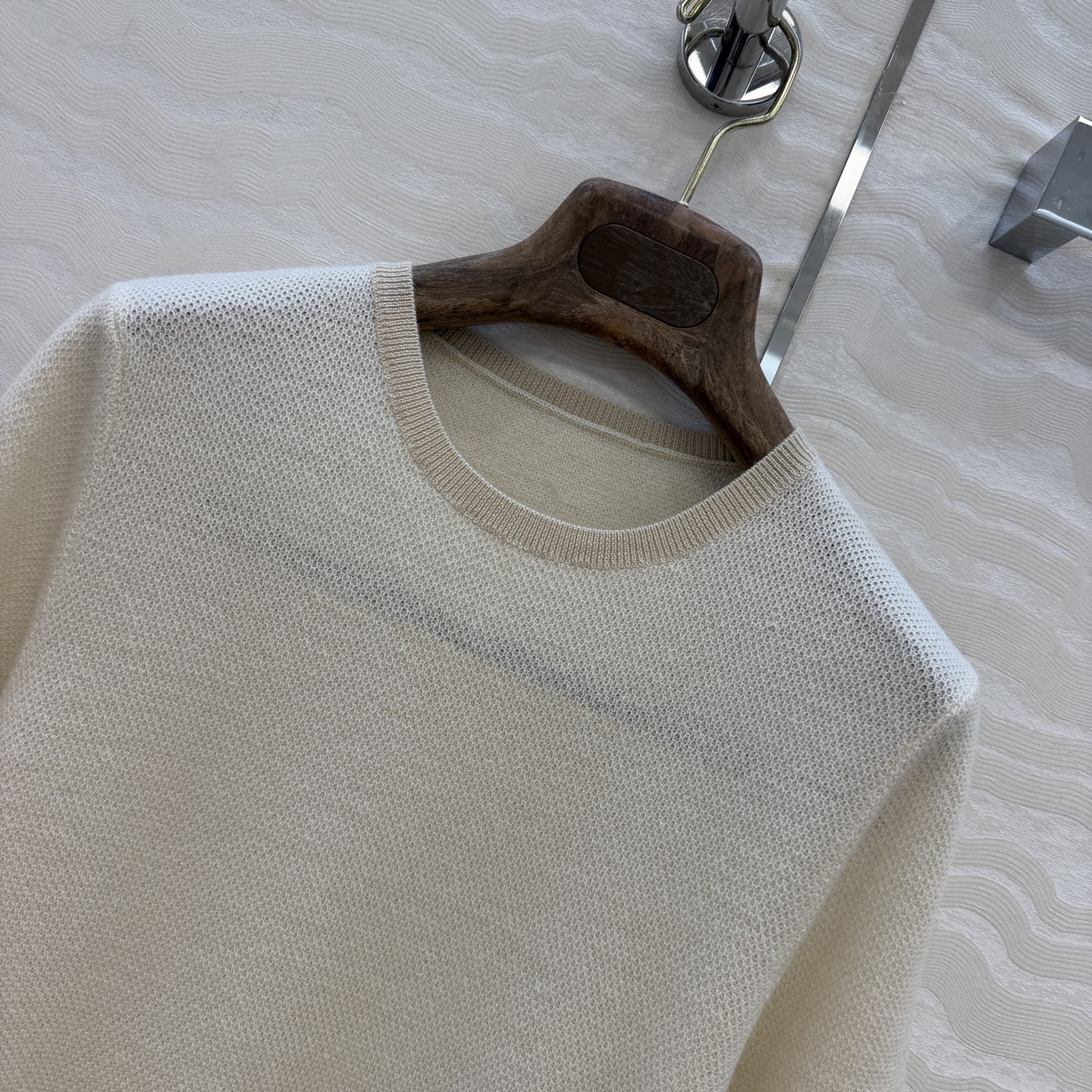 高端原单品质❤️Lp高智感老钱风穿搭!新品高级素色羊毛针织短袖,经典圆领气质高级单品!瑞士机18针工艺温柔极致优雅的调调 高端原单品质❤️Lp高智感老钱风穿搭!新品高级素色羊毛针织短袖,经典圆领气质高级单品!瑞士机18针工艺温柔极致优雅的调调