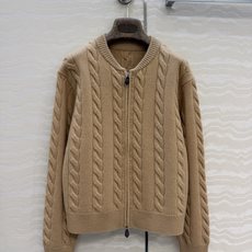 高端原单品质!LP高智感穿搭❤️26早秋新品外套,绞花编织立领双开拉链设计慵懒自在的氛氛围!叠搭极简老钱风穿搭,奢华神秘 高端原单品质!LP高智感穿搭❤️26早秋新品外套,绞花编织立领双开拉链设计慵懒自在的氛氛围!叠搭极简老钱风穿搭,奢华神秘