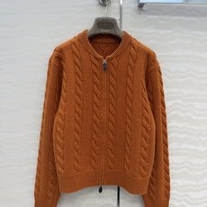 高端原单品质!LP高智感穿搭❤️26早秋新品外套,绞花编织立领双开拉链设计慵懒自在的氛氛围!叠搭极简老钱风穿搭,奢华神秘 高端原单品质!LP高智感穿搭❤️26早秋新品外套,绞花编织立领双开拉链设计慵懒自在的氛氛围!叠搭极简老钱风穿搭,奢华神秘