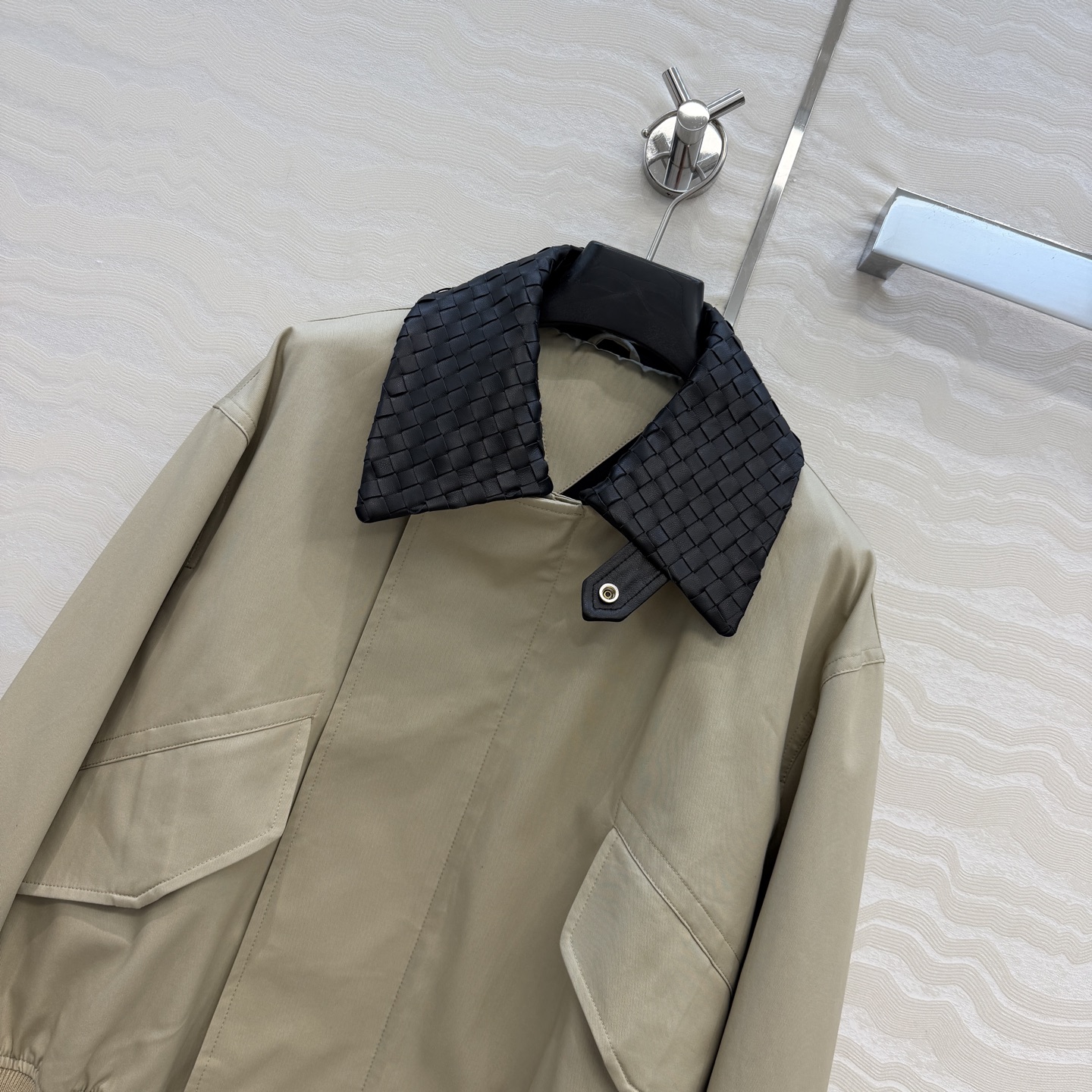 独家首发💕高端原单品质,BV长期主义。巴恩风高智感时髦穿搭!新品夹克外套!定制进口100%小羊皮手工编织领设计创意无限♾ 独家首发💕高端原单品质,BV长期主义。巴恩风高智感时髦穿搭!新品夹克外套!定制进口100%小羊皮手工编织领设计创意无限♾