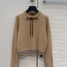 高端原单品质!26秋冬新品,Monogram花㚏领结针织羊毛上衣!减龄学院风配色,瑞士机绞花工艺贯穿时髦高级感!进口羊毛 高端原单品质!26秋冬新品,Monogram花㚏领结针织羊毛上衣!减龄学院风配色,瑞士机绞花工艺贯穿时髦高级感!进口羊毛