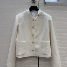 原单品质!Miss D 26秋冬新品,王玉雯同款白月光小外套,金属蜻蜓扣装饰,叽理感面料减龄气质经典H版型上身显瘦又高挑 原单品质!Miss D 26秋冬新品,王玉雯同款白月光小外套,金属蜻蜓扣装饰,叽理感面料减龄气质经典H版型上身显瘦又高挑