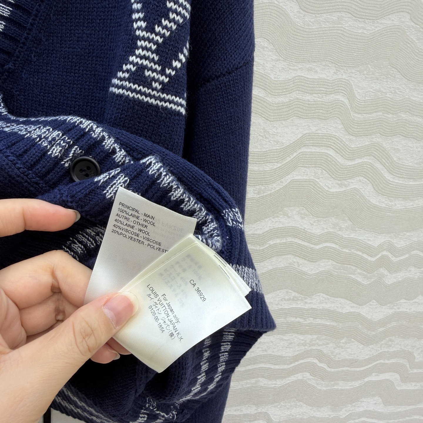 高端原单品质！26秋冬新品，Monogram海军蓝羊毛开衫！减龄学院风配色，配色工艺贯穿时髦高级感！进口羊毛纱线细腻柔软