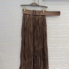 独家首发❤️原单品质品质!RL紫标高定长期主义穿搭!复古摩登纸片人穿搭!定制流光金属人丝手工捏褶工艺设计长半裙!时髦精超 独家首发❤️原单品质品质!RL紫标高定长期主义穿搭!复古摩登纸片人穿搭!定制流光金属人丝手工捏褶工艺设计长半裙!时髦精超