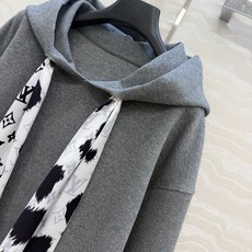 爆单推荐,原单品质❤️L新品系列,MONOGRAM飘带丝巾领结连帽卫衣套装!定制进口太空棉卫衣面料软糯细腻质感超赞!运动 爆单推荐,原单品质❤️L新品系列,MONOGRAM飘带丝巾领结连帽卫衣套装!定制进口太空棉卫衣面料软糯细腻质感超赞!运动