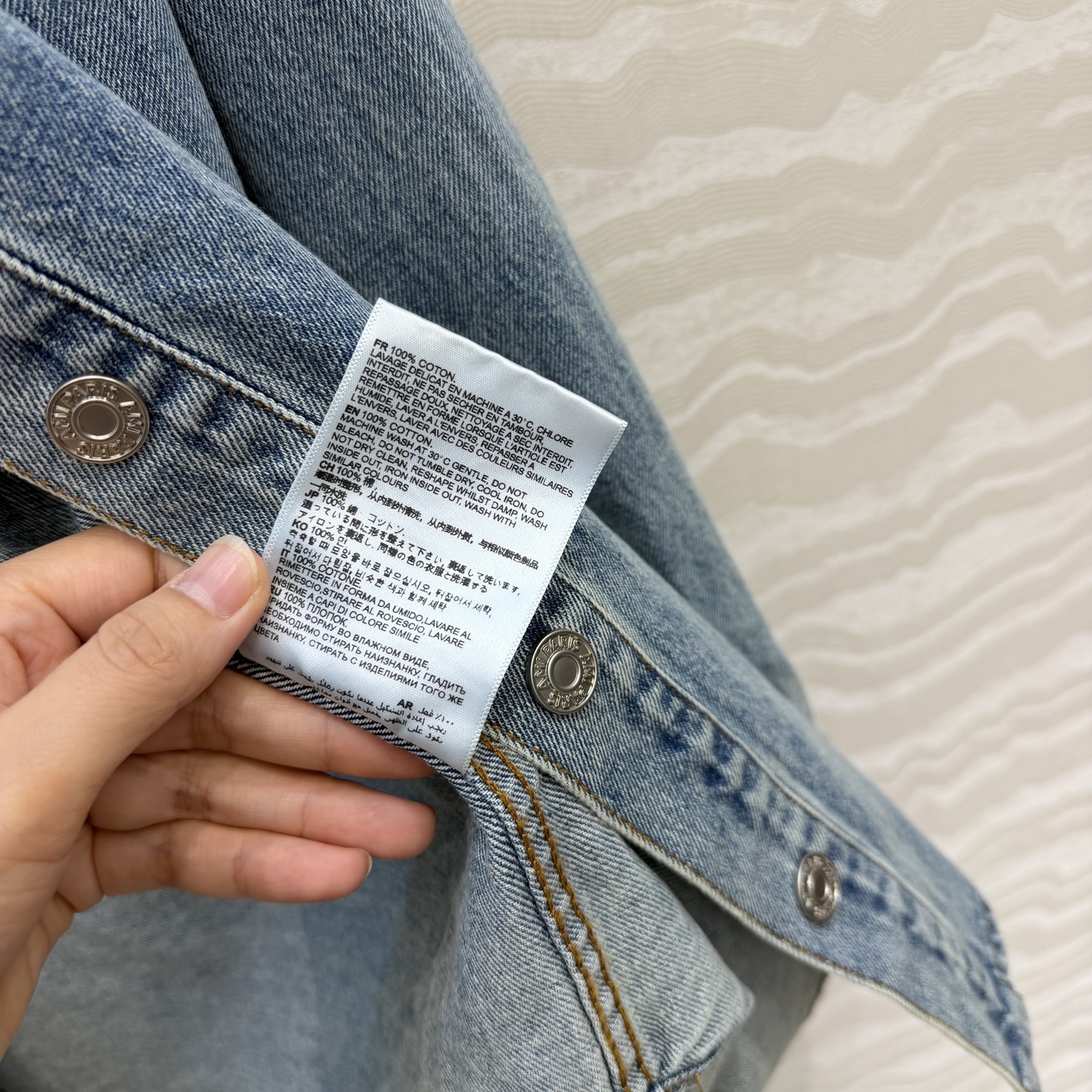 爆单推荐❤️Am时髦精穿搭!复古洗水蓝丹宁 男朋友牛仔外套!衬衫领复古怀旧洗水松弛感拉满🙂↔️口袋刺绣小爱心,进口牛仔 爆单推荐❤️Am时髦精穿搭!复古洗水蓝丹宁 男朋友牛仔外套!衬衫领复古怀旧洗水松弛感拉满🙂↔️口袋刺绣小爱心,进口牛仔
