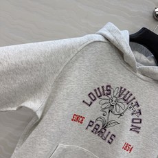 爆单推荐,原单品质❤️L新品系列,MONOGRAM美式复古学院风连帽卫衣套装!定制配色罗纹进口卫衣面料细腻质感超赞!运动 爆单推荐,原单品质❤️L新品系列,MONOGRAM美式复古学院风连帽卫衣套装!定制配色罗纹进口卫衣面料细腻质感超赞!运动