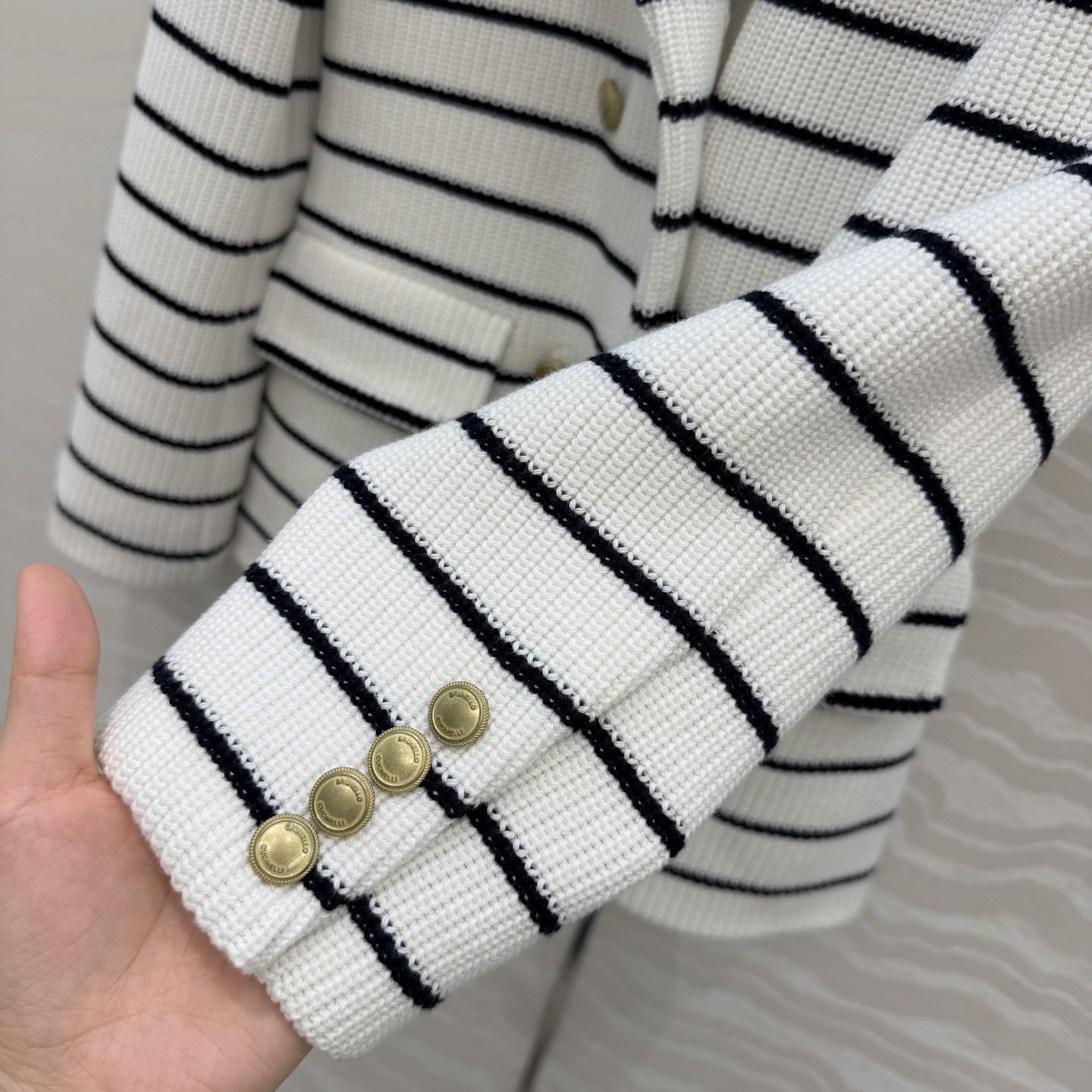 高端原单品质❤️BC高智感穿搭!行走的高定老钱风穿搭,气质羊毛针织工艺海军风条纹西装外套!经典干练的枪驳领设计。极简主义 高端原单品质❤️BC高智感穿搭!行走的高定老钱风穿搭,气质羊毛针织工艺海军风条纹西装外套!经典干练的枪驳领设计。极简主义