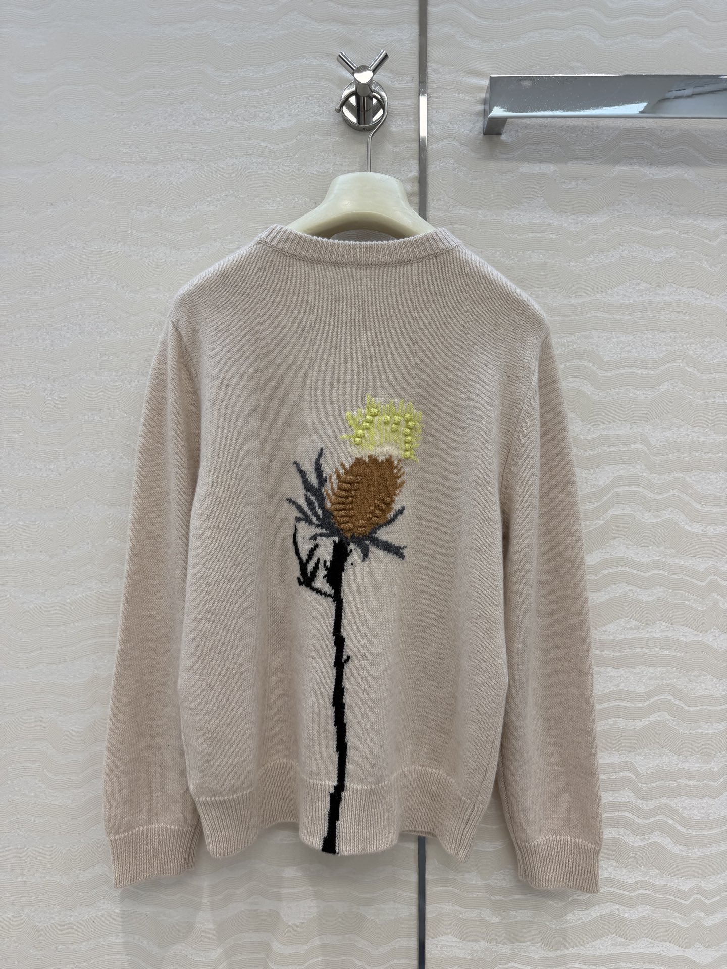 高端原单品质❤️Bar高智感穿搭！26秋冬新品定位挂毛手工勾花蓟毛衣，气质圆领随性优雅高级单品！后上定位勾织工艺温柔极致