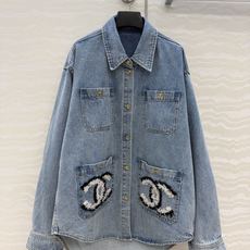原单品质🍒coco女孩穿搭,26s怀旧洗水丹宁牛仔衬衫领外套!书包金属扣装饰工装口袋编织带刺绣双C,经典宽松版型不挑人上 原单品质🍒coco女孩穿搭,26s怀旧洗水丹宁牛仔衬衫领外套!书包金属扣装饰工装口袋编织带刺绣双C,经典宽松版型不挑人上