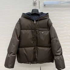 高端原单品质❤️PR长期主义26秋冬新品,巧克力色面包羽绒服!开发定制再生尼龙面料廓形连帽羽绒服,时髦精必入最佳版型!下 高端原单品质❤️PR长期主义26秋冬新品,巧克力色面包羽绒服!开发定制再生尼龙面料廓形连帽羽绒服,时髦精必入最佳版型!下