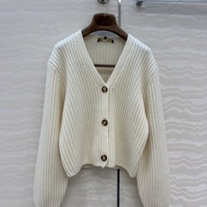 高端原单品质!LP高智感穿搭❤️26早秋新品羊绒开衫。气质V领小短款坑条编织,灯笼袖设计慵懒自在的氛氛围!叠搭极简老钱风 高端原单品质!LP高智感穿搭❤️26早秋新品羊绒开衫。气质V领小短款坑条编织,灯笼袖设计慵懒自在的氛氛围!叠搭极简老钱风