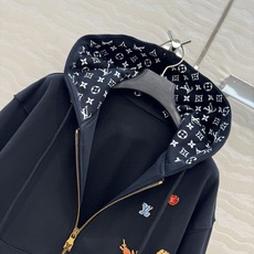 爆单推荐,原单品质❤️L新品系列,MONOGRAM美式复古学院风连帽卫衣套装!汪星人🐶金属配件装饰,进口卫衣面料细腻质感 爆单推荐,原单品质❤️L新品系列,MONOGRAM美式复古学院风连帽卫衣套装!汪星人🐶金属配件装饰,进口卫衣面料细腻质感
